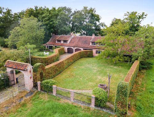                                         Maison unifamiliale à vendre à Sint-Job-in-'t-Goor, € 1.149.000
