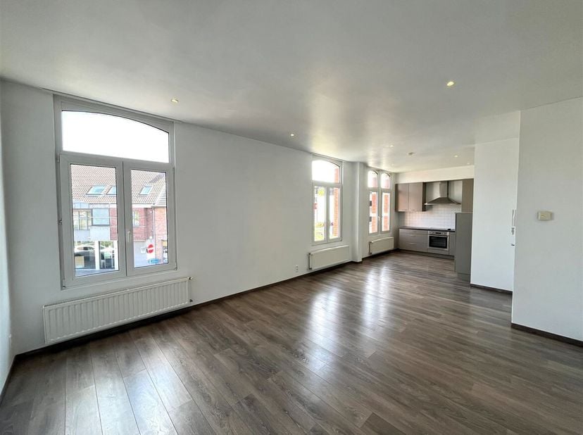 appartement de 2 chambres au coeur de Kapellen<br />
L'appartement est situé au centre de Kapellen :<br />
L'appartement est situé dans le centre de K