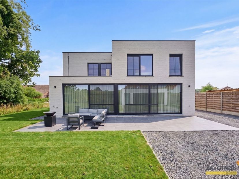 Ici, on rentre chez soi avec plaisir. Jour après jour.<br />
<br />
Cette maison écologique moderne construite en 2023 vous attend à Tessenderlo-Ham<b