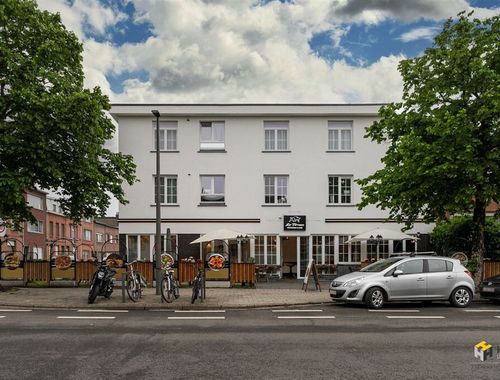                                         Bâtiment commercial à vendre à Wilrijk, € 1.198.000
