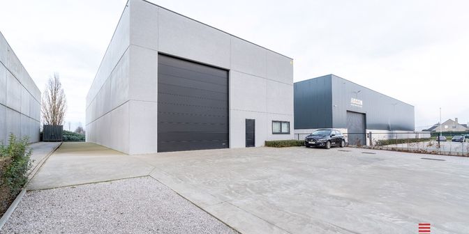 Bien professionnel à vendre à Ter Eike 12, 8840 Staden