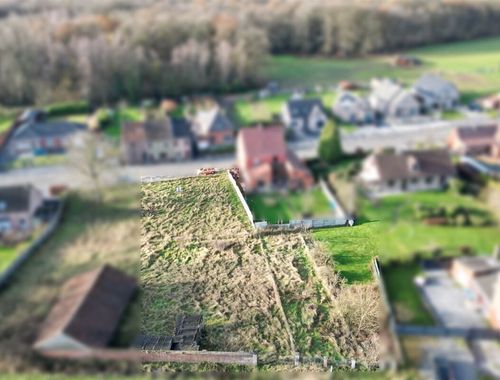                                         Grond te koop in Sirault, € 80.000
