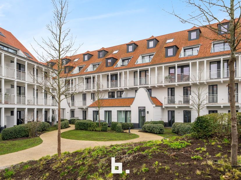 Dit prachtige gemeubeld appartement in het hart van Knokke-Heist is een unieke kans voor wie op zoek is naar een moderne en luxue. Het appartement is