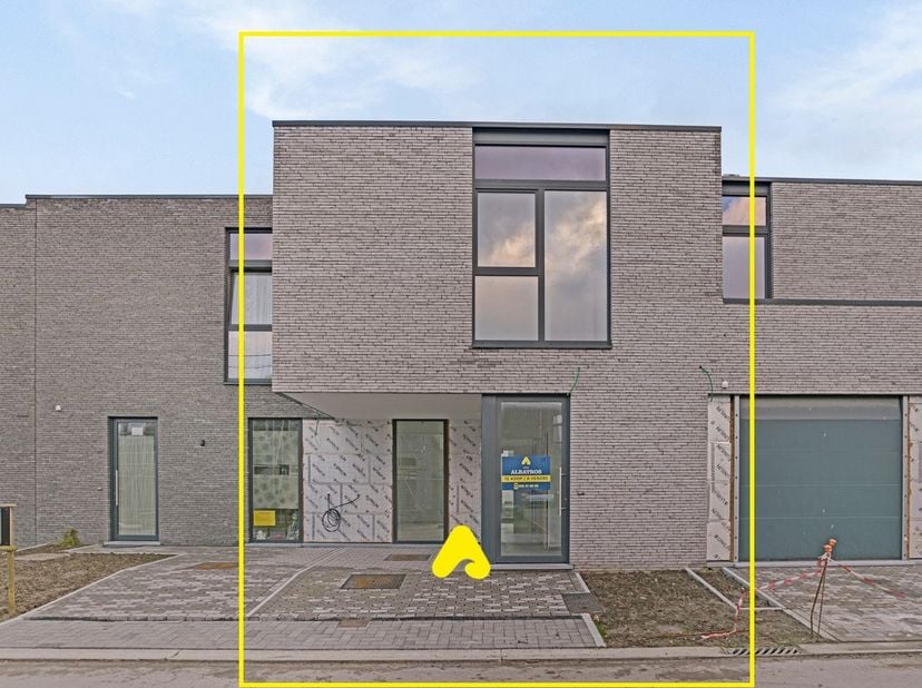 KWALITATIEF EN BETAALBAAR WONEN AAN DE WESTKUST<br />
Groen genesteld, maar vlakbij alles. Kwalitatief, maar betaalbaar. Comfortabel, maar energiezuin