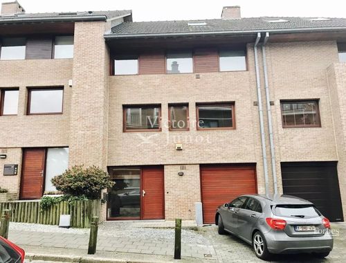                                         Woning te huur in Ukkel, € 2.900
