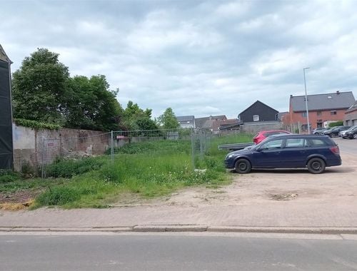                                         Bouwgrond te koop in Denderleeuw, € 449.000
