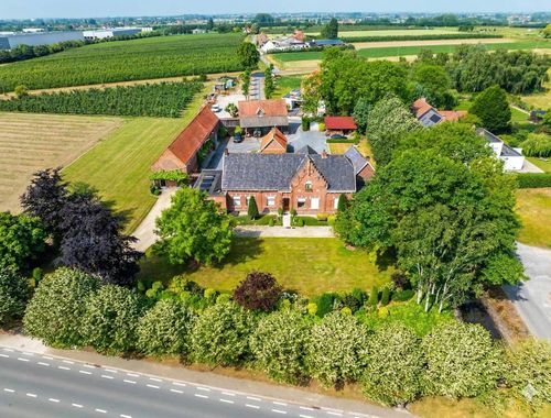                                         Maison à vendre à Sint-Eloois-Winkel, € 895.000
