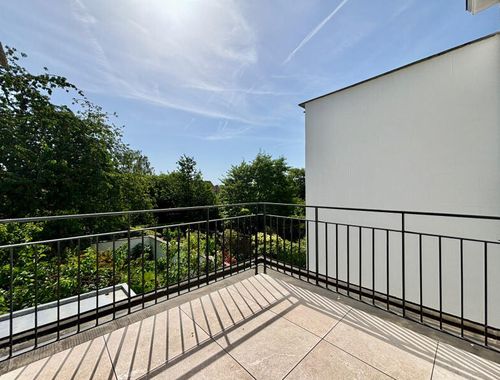                                         Maison à louer à Uccle, € 2.800
