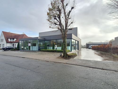                                         Kantoorruimte te huur in Oostnieuwkerke, € 1.900
