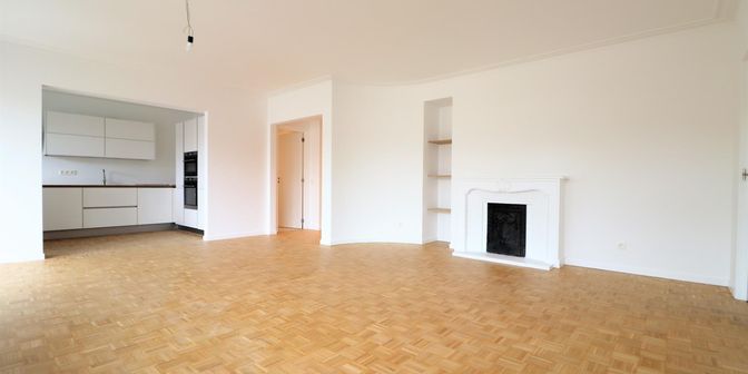 Appartement te huur in Avenue des Volontaires 327, 1150 Sint-Pieters-Woluwe