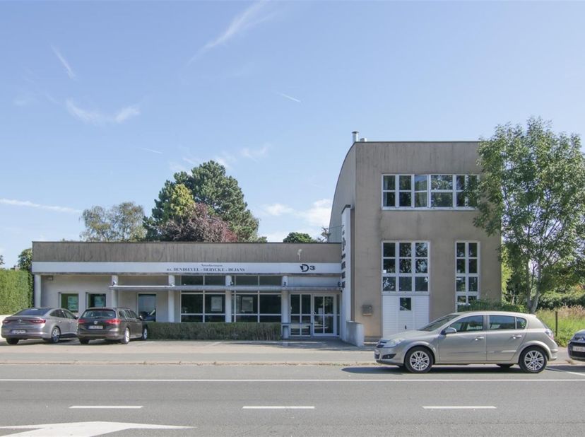 Bien professionnel à vendre
                    à 8510 Bellegem