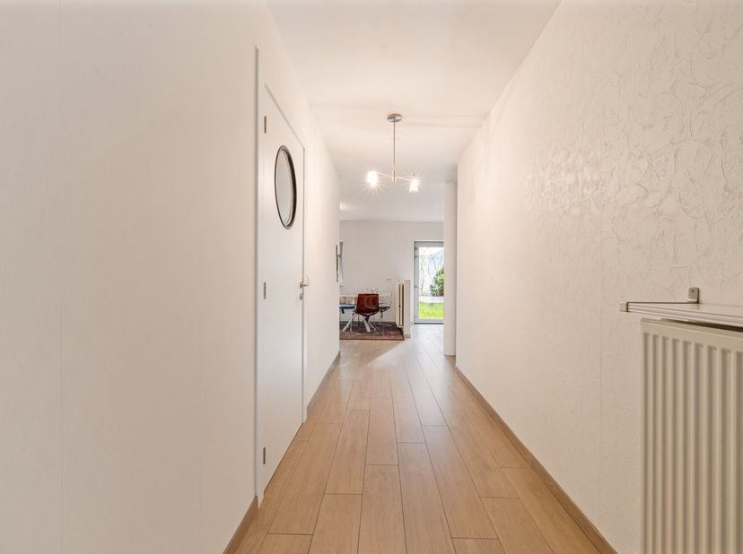 Deze multifunctionele kangeroewoning bevindt zich op een rustige locatie in hartje Turnhout. Deze eigendom is ideaal voor gemengd gebruik zoals het de