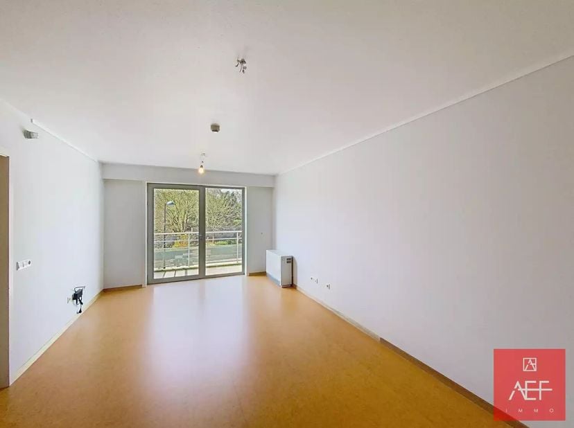 SERVICEFLATS<br />
De serviceflats "Dry Coningen", gelegen op de Leuvensesteenweg 190 in Kortenberg, worden beheerd door het Welzijnshuis (OCMW) van K