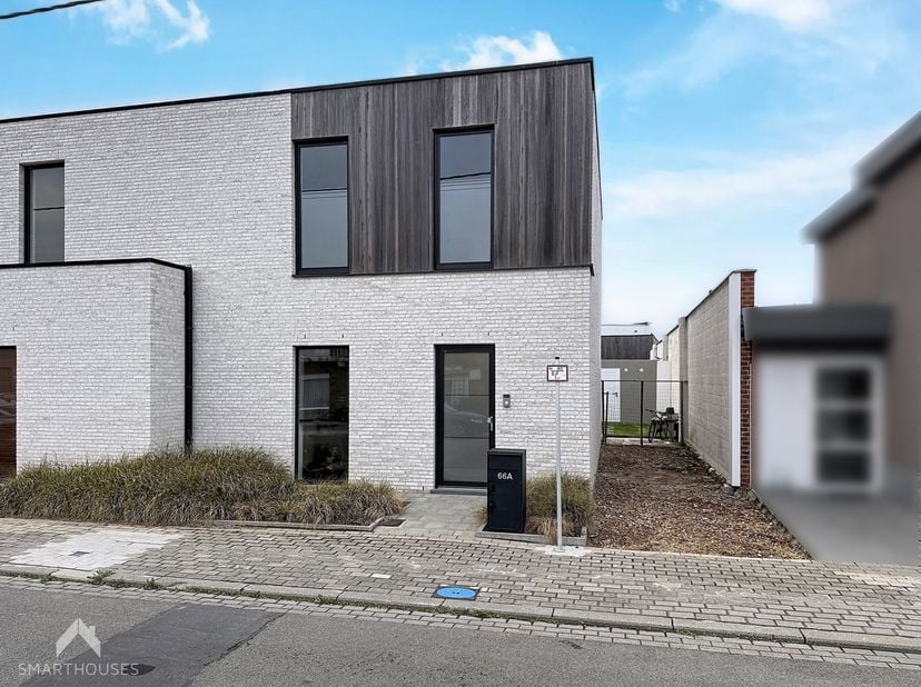 Huis te koop in Stationsstraat 66A,
                    8830 Gits
