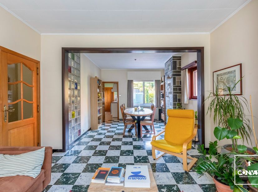 Huis te koop in Koningin Elisabethlaan 8,
                    9820 Merelbeke