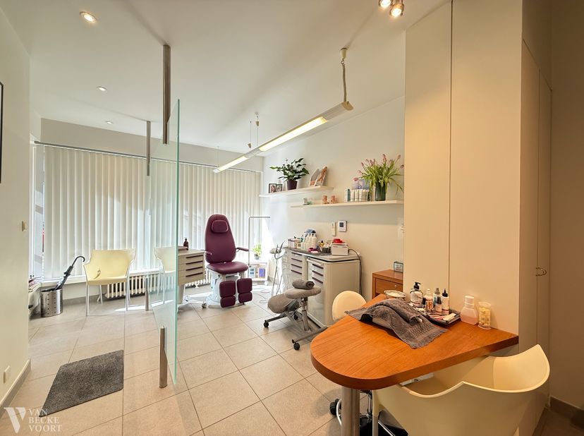Bedrijfsvastgoed te koop in Aartshertoginnestraat 34,
                    8400 Oostende