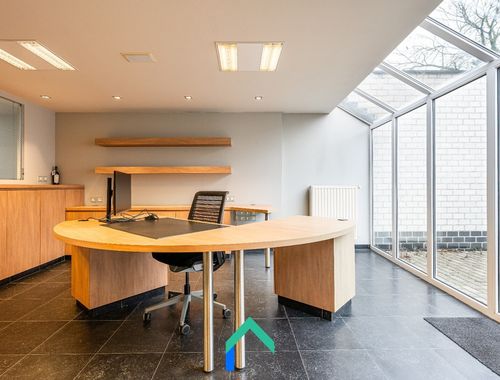                                         Commerce à vendre à Meulebeke, € 160.000

