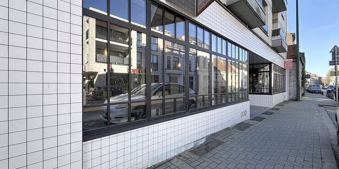 Bedrijfsvastgoed te koop in Waterloosesteenweg 925, 1180 Ukkel