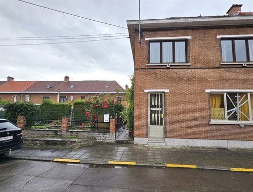                                         Eengezinswoning te koop in Quaregnon, € 140.000
