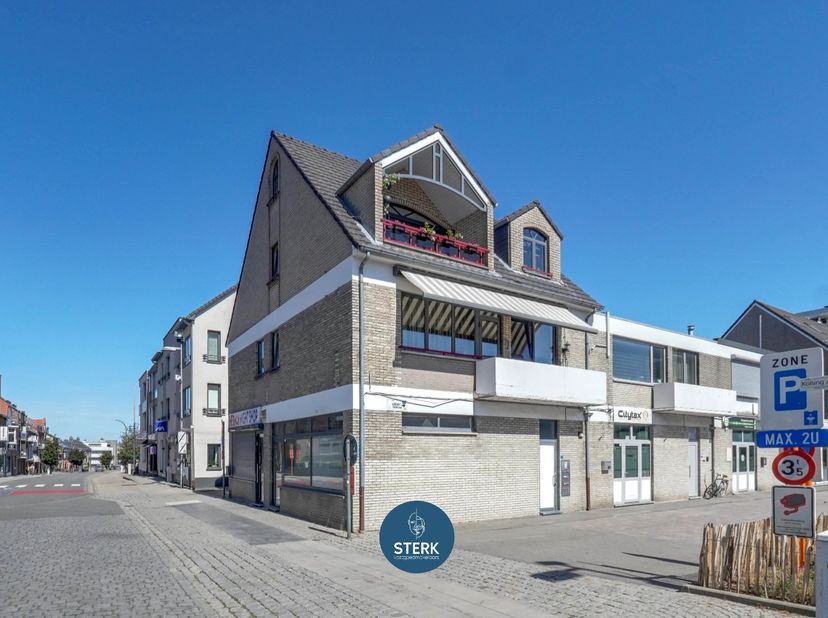 Appartement te koop in Gemeenteplein 1,
                    3620 Lanaken