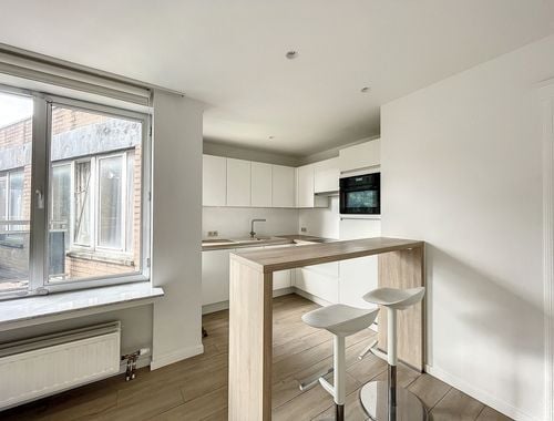                                         Studio te huur in Brussel, € 900
