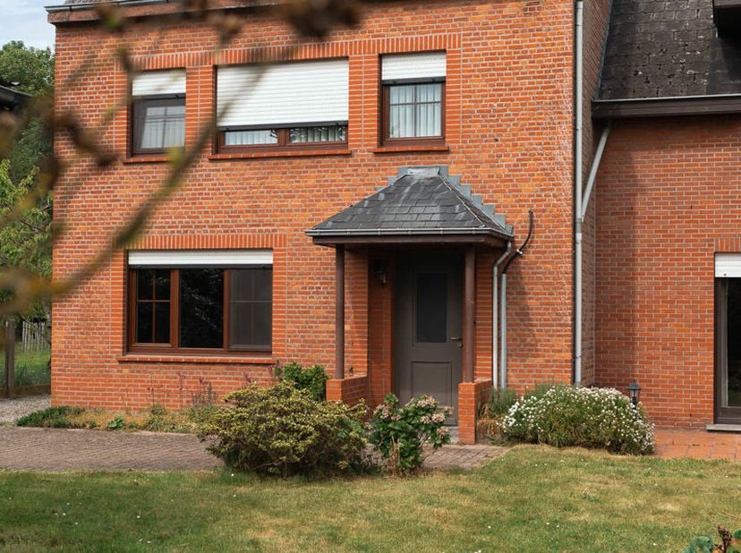 Voor meer informatie, bijkomende foto's of om een bezoek in te plannen, contacteer Gil via 016 792 900 of gil.christiaens@homixx.be.<br />
Bent u op z