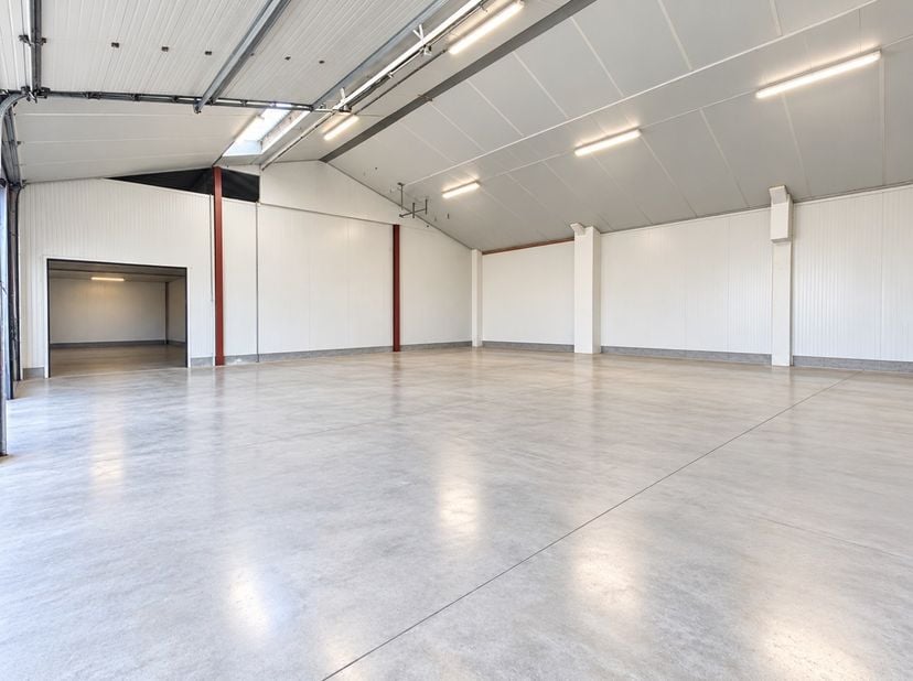 Bedrijfsvastgoed te huur in Veldstraat 2,
                    8740 Pittem