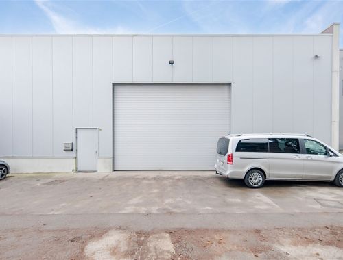                                         Bedrijfsgebouw te koop in Sint-Truiden, € 890.000
