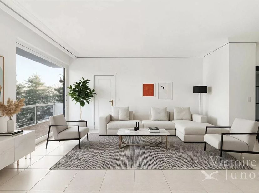 Dit lichte appartement ligt verscholen in het groen en biedt ongeveer 130 m² woonruimte + 2 terrassen.<br />
De gezellige woonkamer met open keuken ge