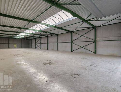                                         Bâtiment d’entreprise à louer à Beernem, € 2.630

