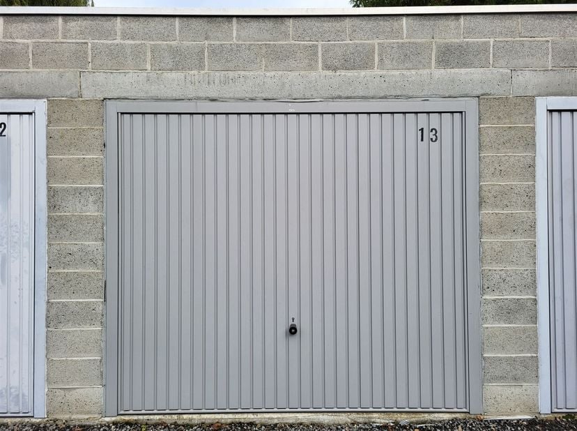 Garage te koop in Christine D'haenhof,
                    9040 Sint-Amandsberg