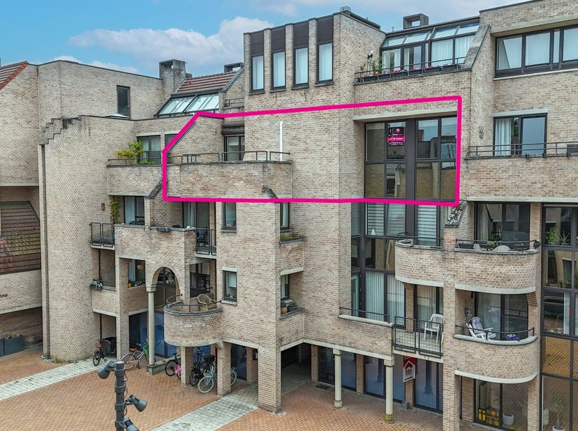 Appartement te koop in Jeneverplein 2 bus 7.,
                    3500 Hasselt