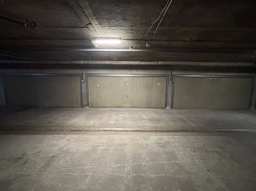 Garage te huur in Centrumlaan 18,
                    3600 Genk