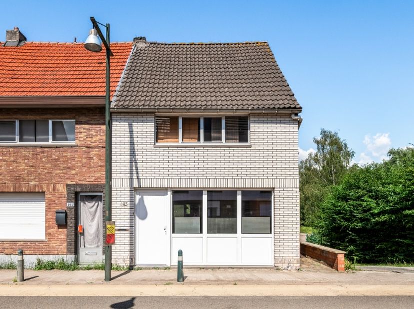 Maison à vendre
                    à 2845 Niel