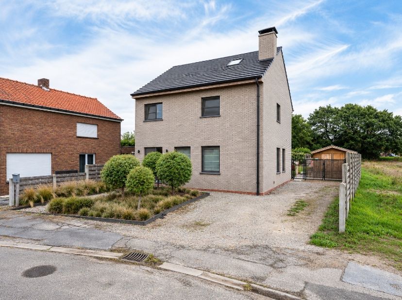 Maison à vendre à Oude Aardenburgse Weg 97,
                    9990 Maldegem