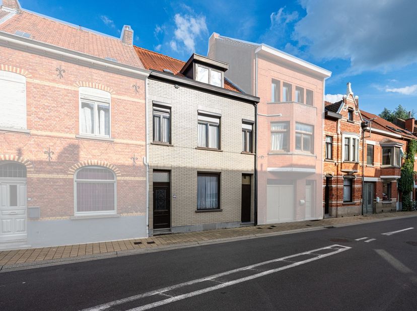 Huis te koop in Gulden Sporenstraat 51,
                    9900 Eeklo
