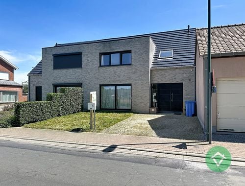                                        Maison à louer à Torhout, € 1.075
