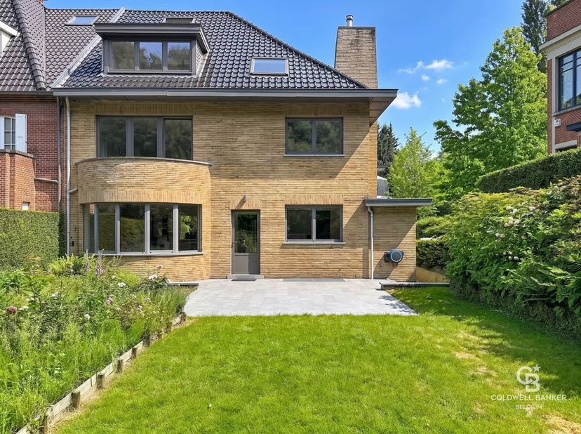 Maison à louer à ,
                    1180 Uccle