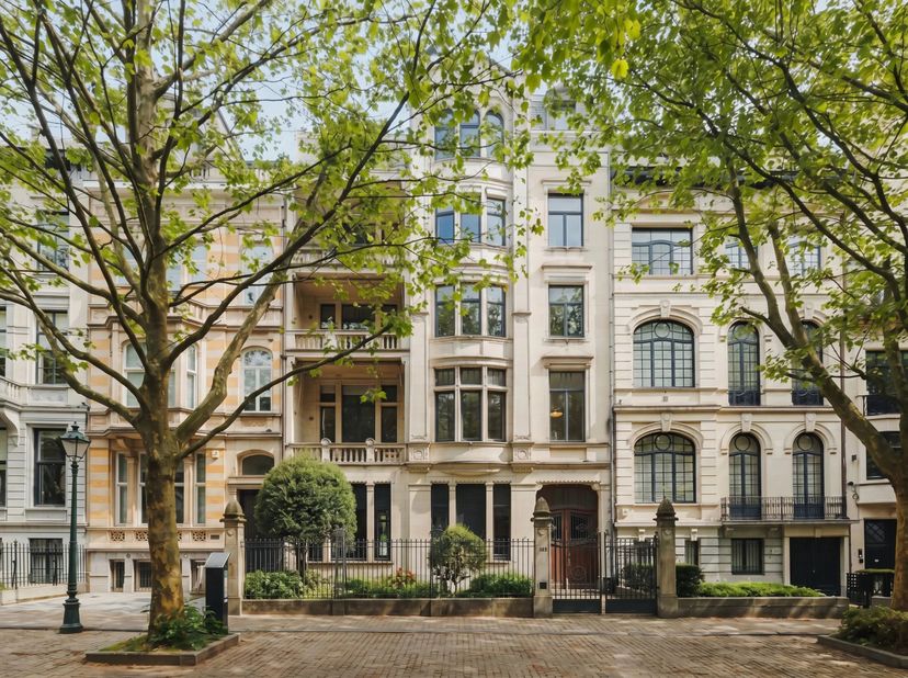 Goed gepresenteerd door Zinchenko Maia:maia.zinchenko@victoire.be<br />
Victoire-Junot presenteert u: op de prestigieuze Avenue Molière, in een zeer m