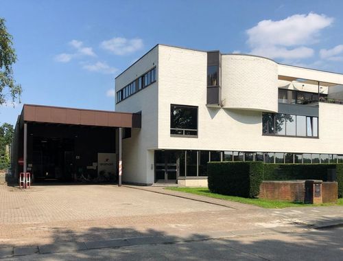                                         Bâtiment d’entreprise à vendre à Wilrijk, € 2.500.000
