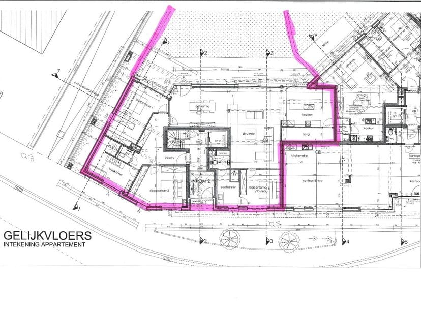 Dit casco appartement is gelegen in de recente (2023) residentie "August" op de hoek van de Haiglaan en de Augustijnenstraat.<br />
Zowel het centrum,