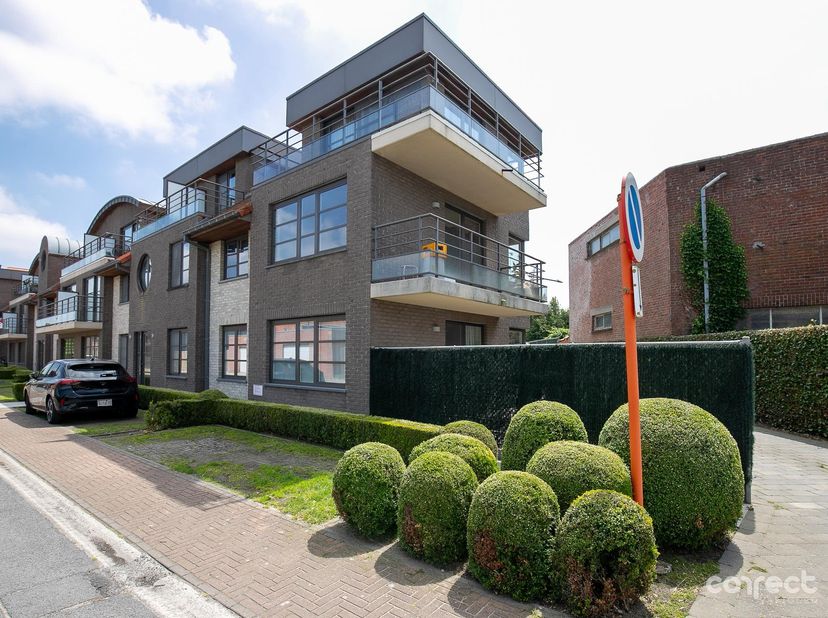 Appartement à louer
                    à 7760 Aartrijke