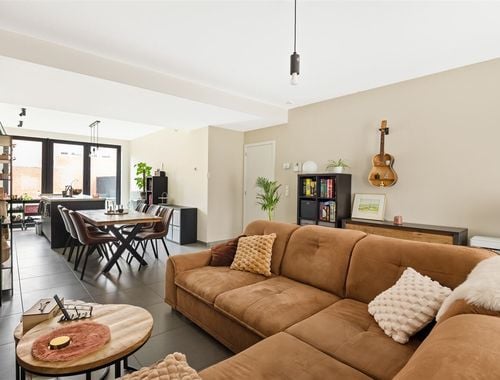                                         Appartement à vendre à Deurne, € 325.000
