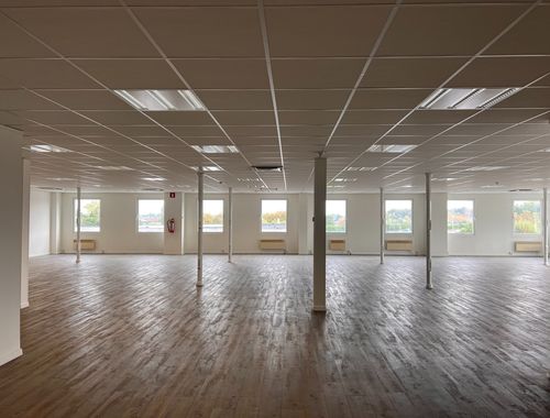                                         Bureaux à louer à Drongen, € 2.315,83
