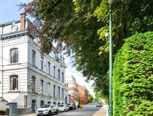                                         Immeuble d'appartements à vendre à Uccle, € 1.750.000
