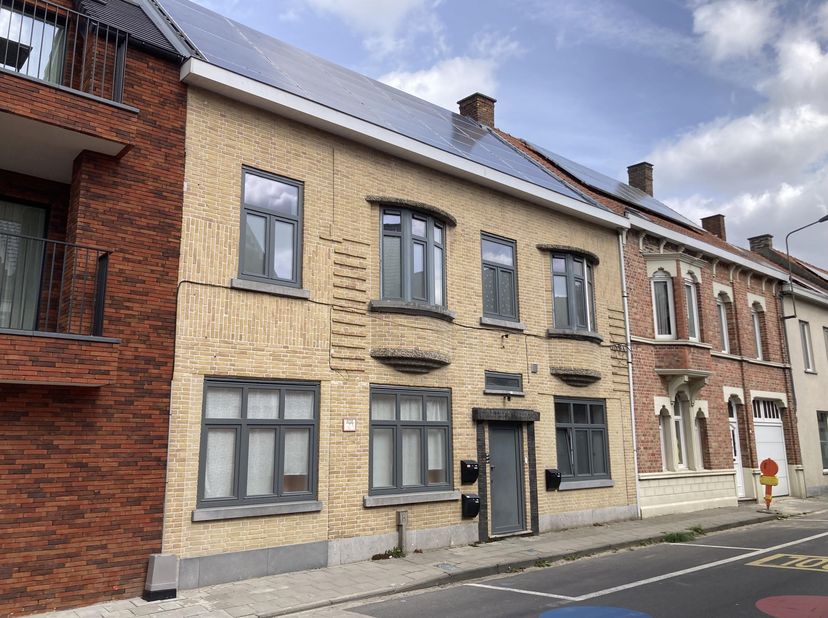 Appartement à louer
                    à 8850 Ardooie