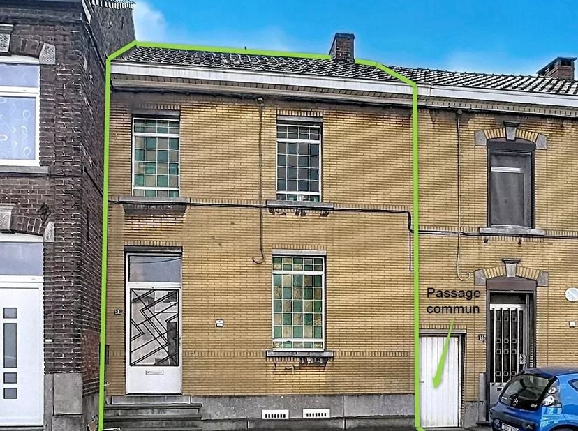 """ VENDU !!! """<br />
Située à Bois dHaine, proche de toutes les commodités, écoles, commerces et axes routiers, cette maison 2 façades constitue ap