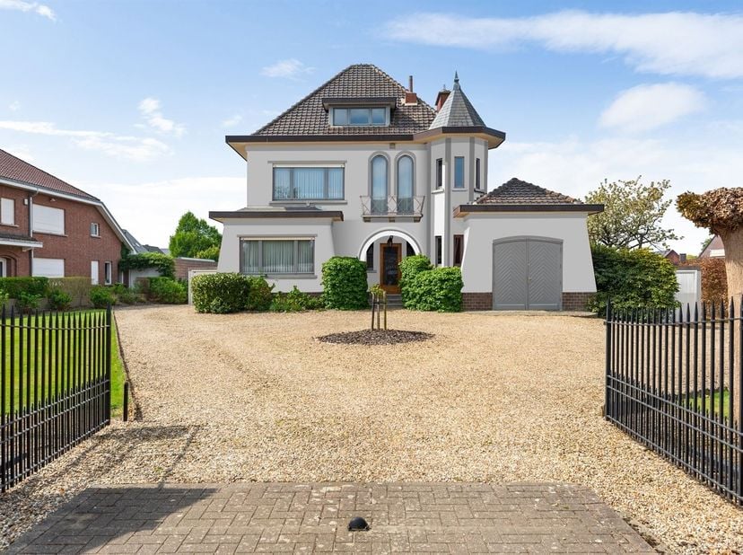Op zoek naar een vrijstaande herenwoning met uitstraling? Uw woning staat in het knusse Veltem-Beisem!<br />
<br />
Nabij invalswegen, op wandelafst