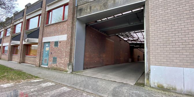 Bien professionnel à louer à Veldstraat 166 boîte D2, 8800 Roeselare