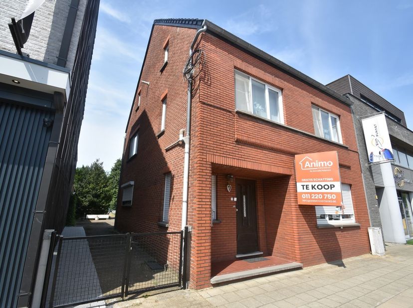 Huis te koop in Guido Gezellelaan 72,
                    3550 Heusden